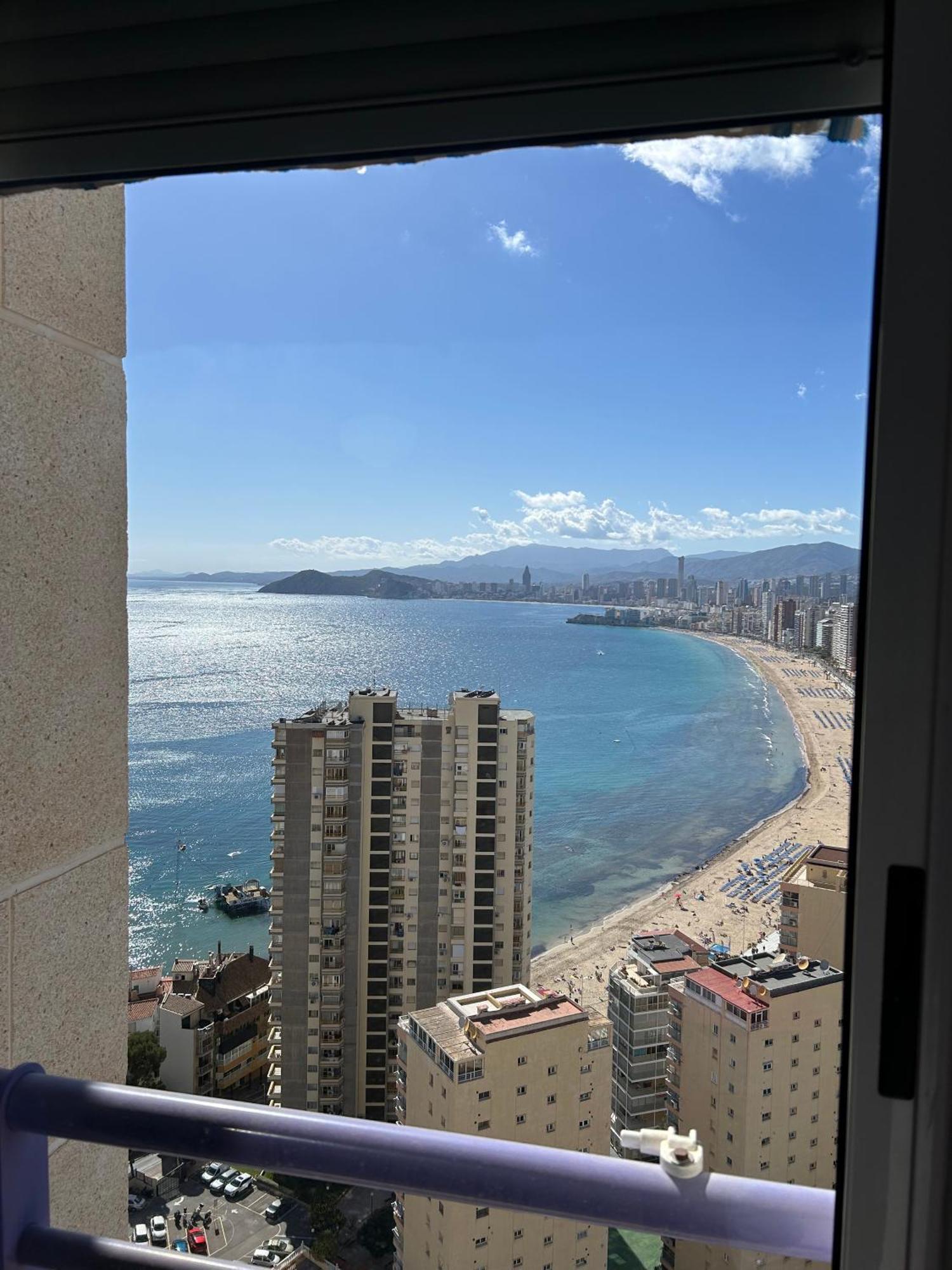 Apartamento Con Preciosas Vistas Y Piscina Benidorm Eksteriør billede